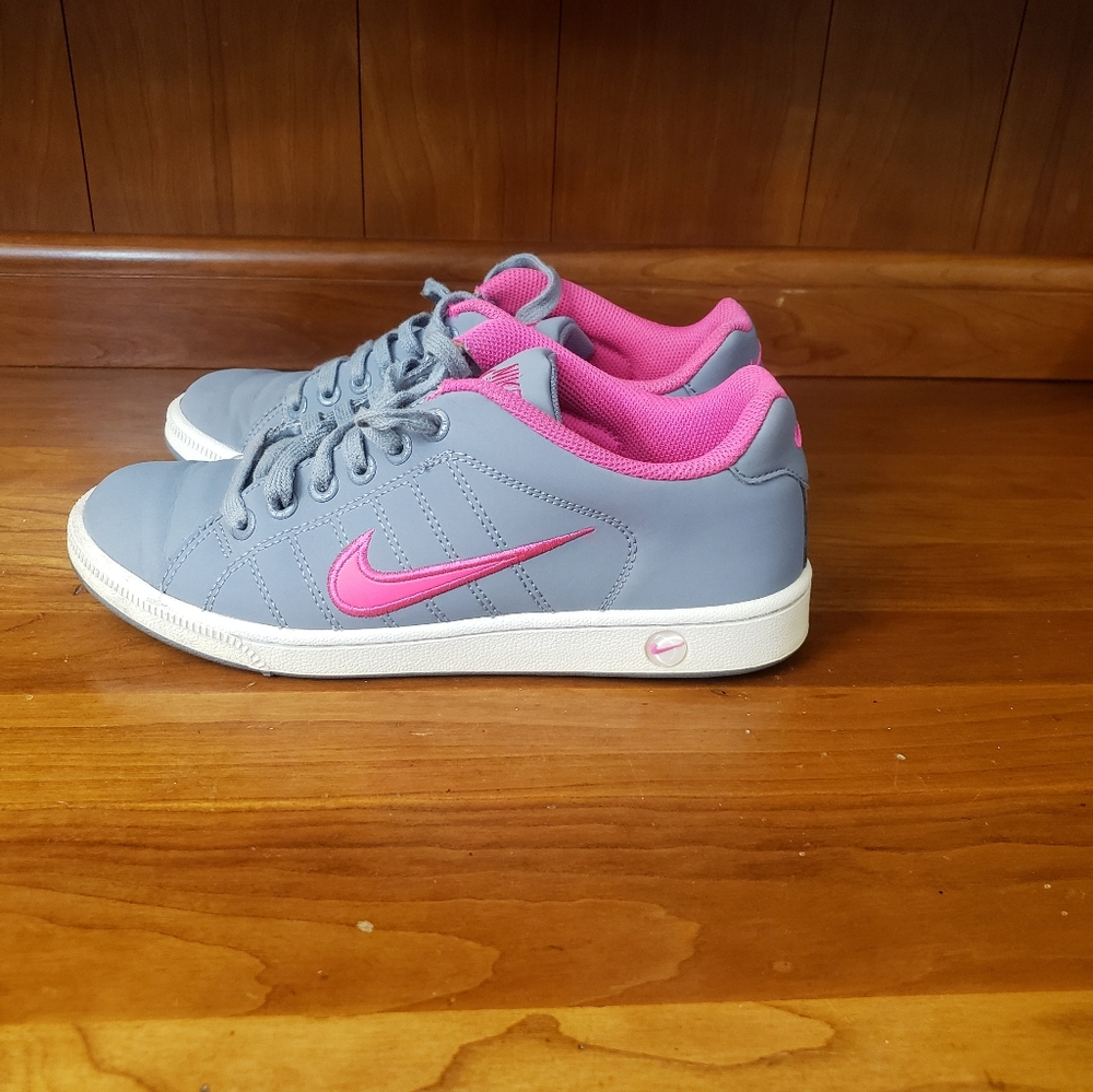Nike womens shoes